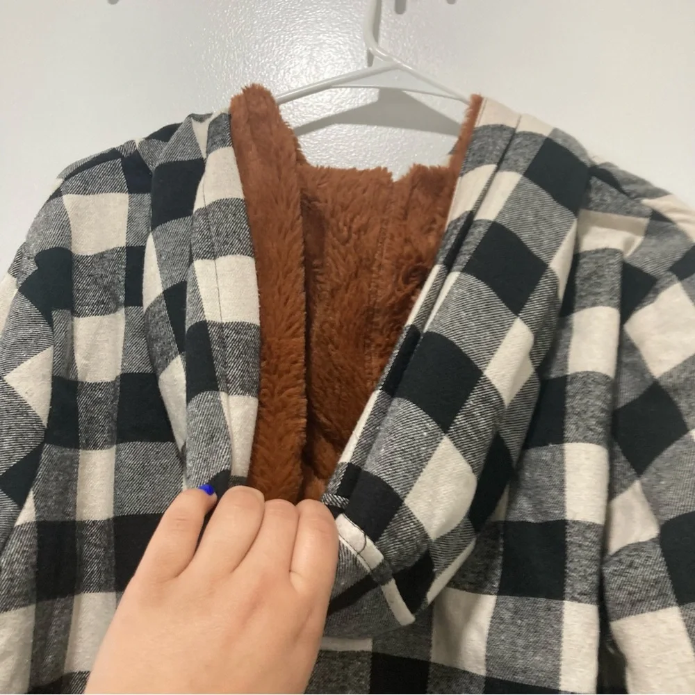 Hem & Thread Women’s Buffalo Check Jacket